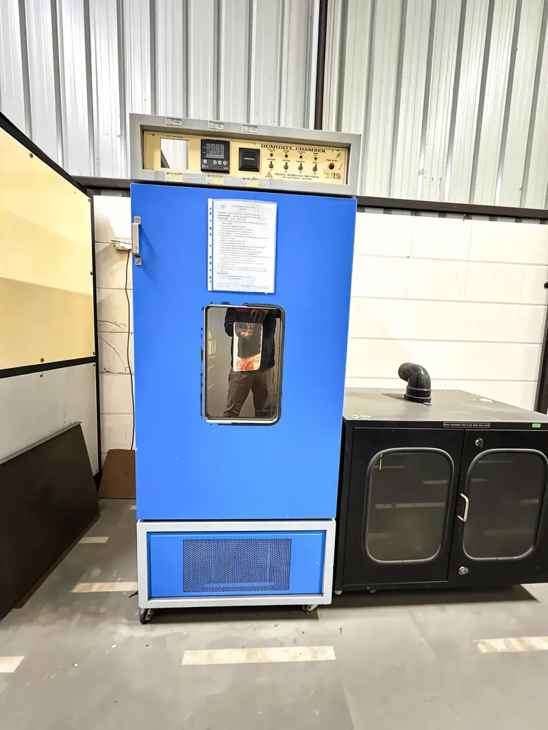 Humidity chamber and hot chamber for environmental qualification